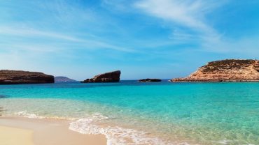 malta blue lagoon beach in comino